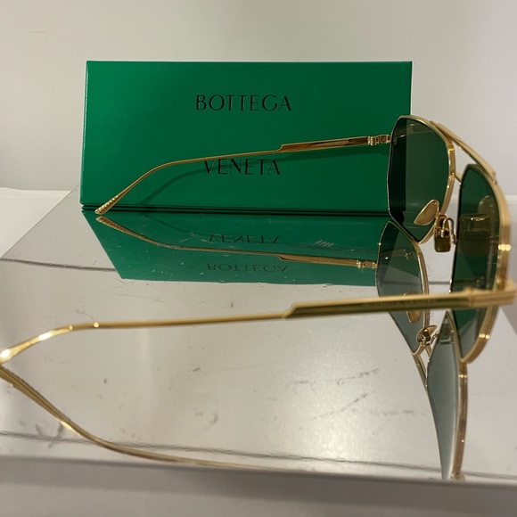 BOTTEGA VENETA BV1012S-004 MEN'S SUNGLASSES - Picture 7 of 11